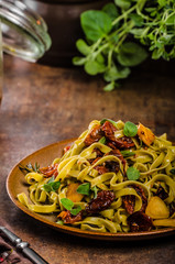 Pasta with sun dried tomatoes