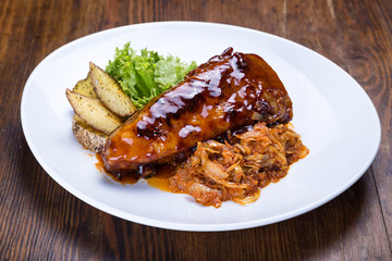 grilled ribs with vegetables