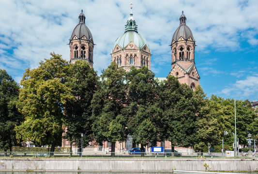 Kirche St. Lukas an der Isar, München, Bayern, Deutschland