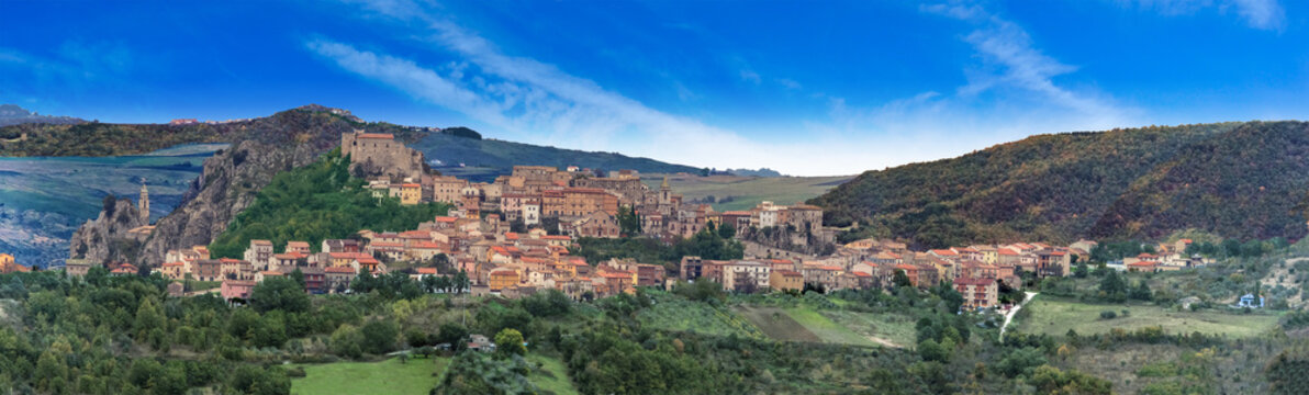 Bagnoli del Trigno e la grande vallata molisana - panorama