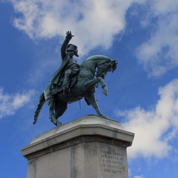 Statue &eacute;questre de Napol&eacute;on Ier &agrave; Cherbourg-Octeville (Manche)