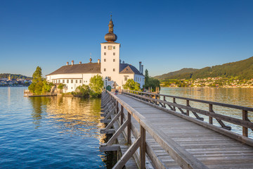 Schloss Ort with Lake Traunsee at sunset, Gmunden, Salzkammergut region, Austria