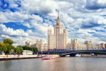 Fototapeta na wymiar Stalinist skyscraper on Moskva river, Moscow, Russia