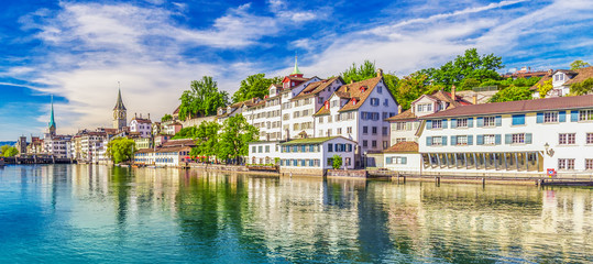 Fototapeta premium Historic Zürich city center with famous Fraumünster Church, Limmat river and Zürich lake, Zürich, Switzerland