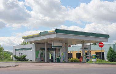 Fototapeta na wymiar gas station in city