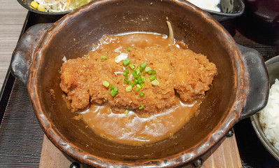 Deep fried pork with sauce