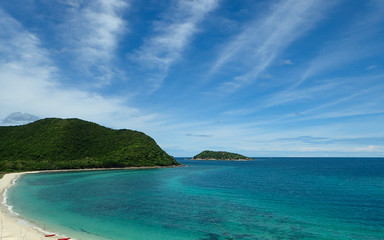 Fototapeta na wymiar Island, clear seawater and blue sky background