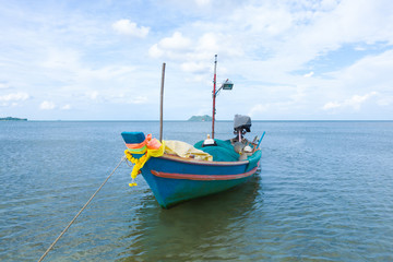 Naklejka premium Small fishing boat