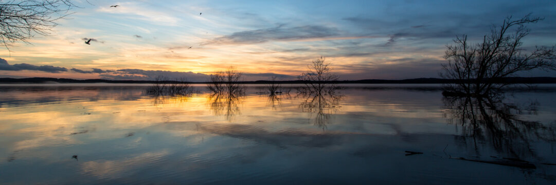Lake Sunset © Eyal