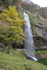 Fontanone di Goriuda dalla Val Raccolana