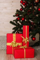 Fototapeta na wymiar Red christmas gift boxes