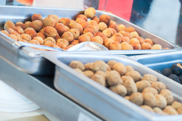 Fried olive ascolane . Typical regional dish