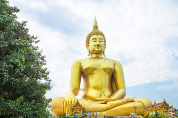 Obraz premium The Big Golden Buddha at Wat Muang, Ang Thong, Thailand