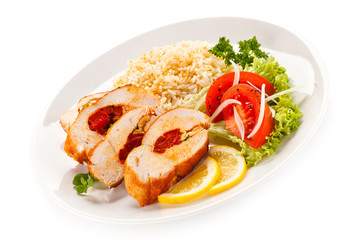 Stuffed chicken fillets and vegetables