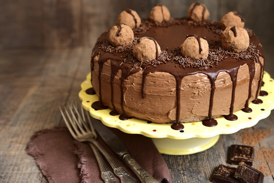 Homemade chocolate cake "Truffle".