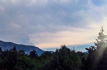 Obraz premium Clouds and mountains