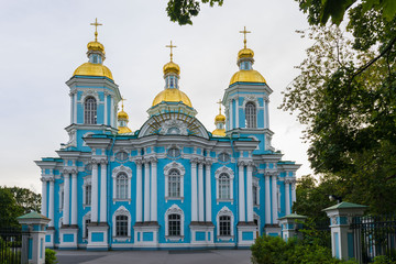 Fototapeta na wymiar Saint Nicholas Naval Cathedral in Saint Petersburg