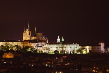 Fototapeta na wymiar Prague castle night view