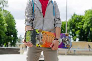 Young man with the skateboard  © retoncy