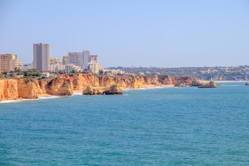 Obraz premium Vista da Praia da Bota na Rocha Portimão 