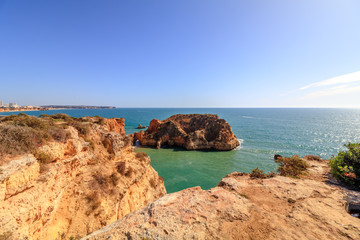 Vista da costa de Portimão Algarve 
