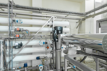 Factory and industrial production plant for the manufacture of beverages