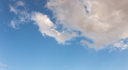 clouds in the blue sky