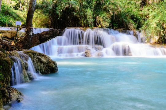 Kuang Si Waterfalls, Luang Phrabang, Laos © det-anan sunonethong