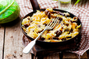 Cabbage solyanka with mushrooms.
