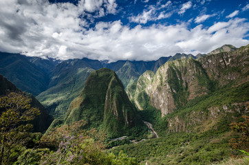 Fototapeta na wymiar Machu Picchu mountains