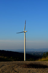 Fototapeta na wymiar elektrownia wiatrowa 