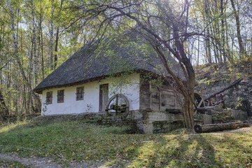 Fototapeta na wymiar Alte traditionelle Ukrainische Häuser