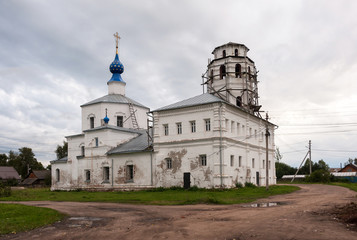 Россия. Золотое кольцо. Переславль Залесский. Смоленско-Корнилиевская церковь (1694-1705 гг). © tok5star