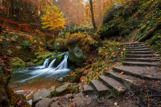 Fototapeta Automne enchanté sur la cascade de Schiessentumpel