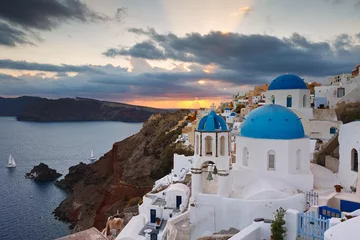 Store enrouleur occultant Santorin View of Oia village on Santorini island in Greece.