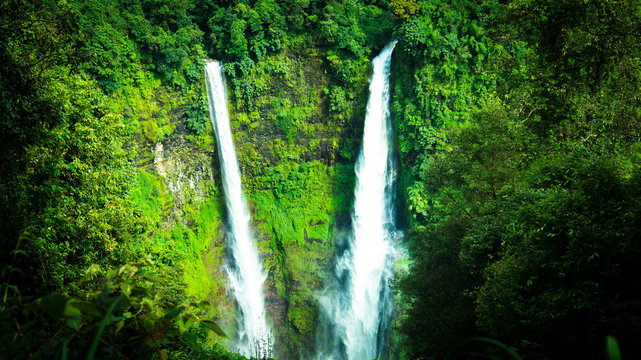 Tad Fan waterfall in southern of Laos © sommay