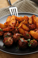 Naudan Lihapullat Boulettes de bœuf Polpette di manzo Albóndigas de carne de vacuno Beef balls Rindfleischfleischklöschen