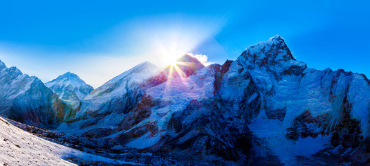 View of Mt Everest from Kala Patthar - obrazy, fototapety, plakaty