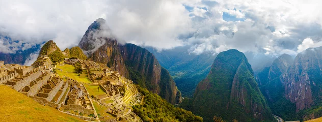 Photo sur Plexiglas Machu Picchu Panorama of Machu Picchu, Huayna Picchu and Sacred Valley