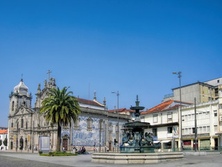 Fototapeta na wymiar Porto, Igrejas do Carmo