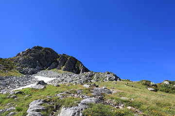 Fototapeta na wymiar 立山の巨岩