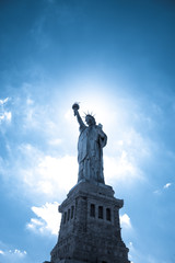 Obraz na płótnie Canvas Statue of Liberty with a halo
