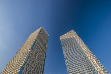 ツインタワーマンション