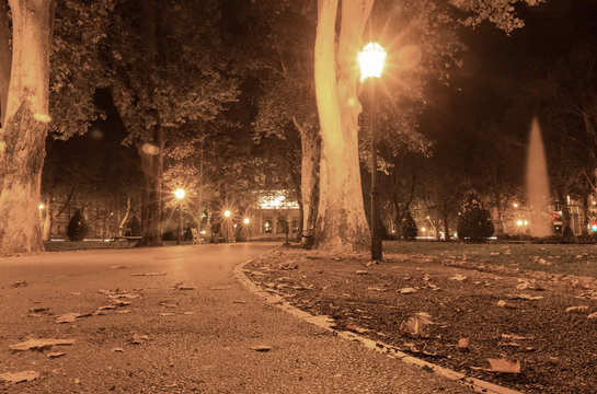 Park Zrinjevac by night