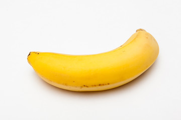 Fototapeta na wymiar ripe and fresh bananas on white backgrounds