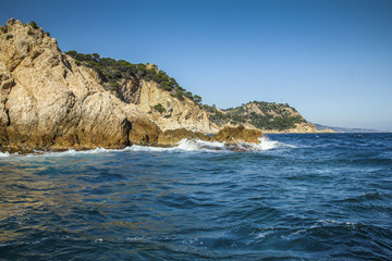 Fototapeta na wymiar Rocky shoreline in Spain