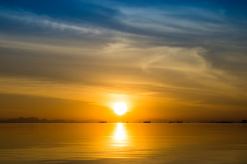 Obraz premium sunset sky, thailand.