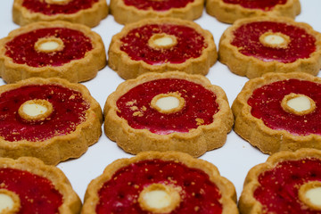 Obraz na płótnie Canvas cookies with jam close-up