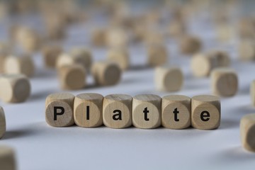 Platte - Holzwürfel mit Buchstaben