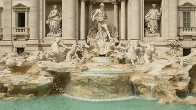 rome city summer day famous trevi fountain front panorama 4k italy
